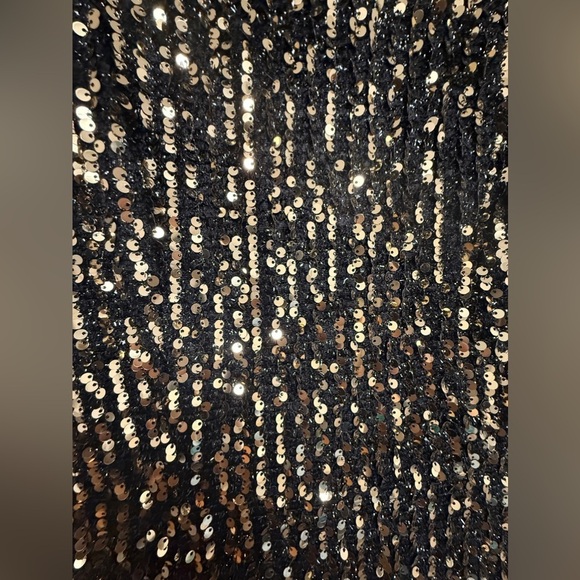 NWT | Mac Duggal 26647 Black Gold Sequined Cap Sleeve High Neck Gown Size 10 - Picture 8 of 9